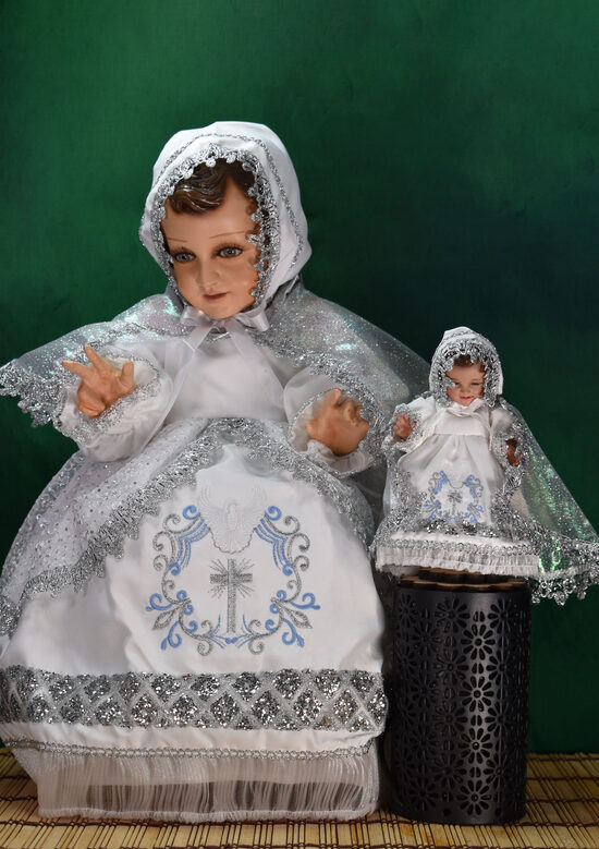 Niño Dios Vestido de Ropón Plata