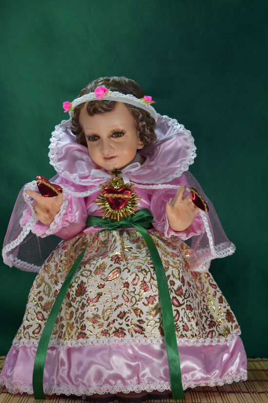 Niño Dios Vestido de Mueve Corazones