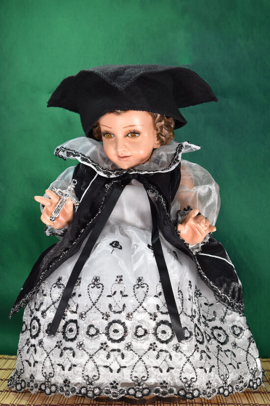 Niño Dios Vestido de Estudiante