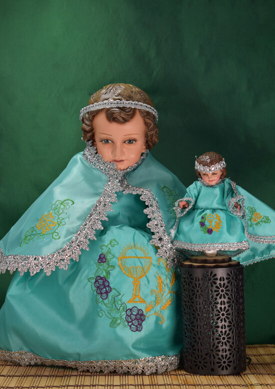 Niño Dios Vestido de Uvas