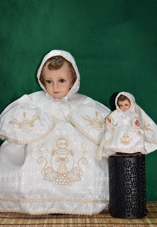 Niño Dios Vestido de Ropón Comunión